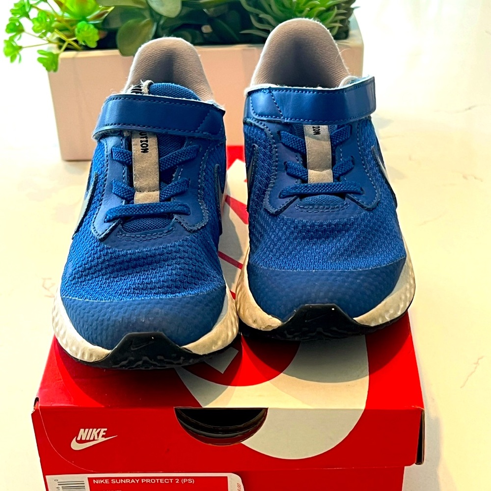 Nike Revolution Running Shoes